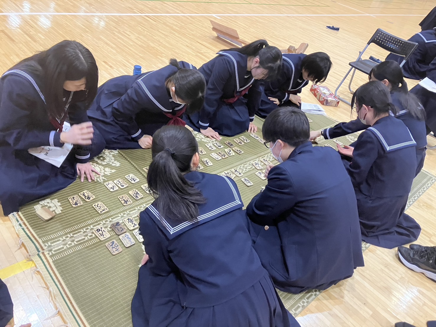 3月8日(土)高校1年生による百人一首大会が行われました！